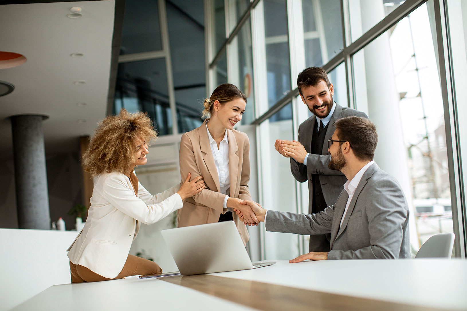 CRM-Consultant-Ajax